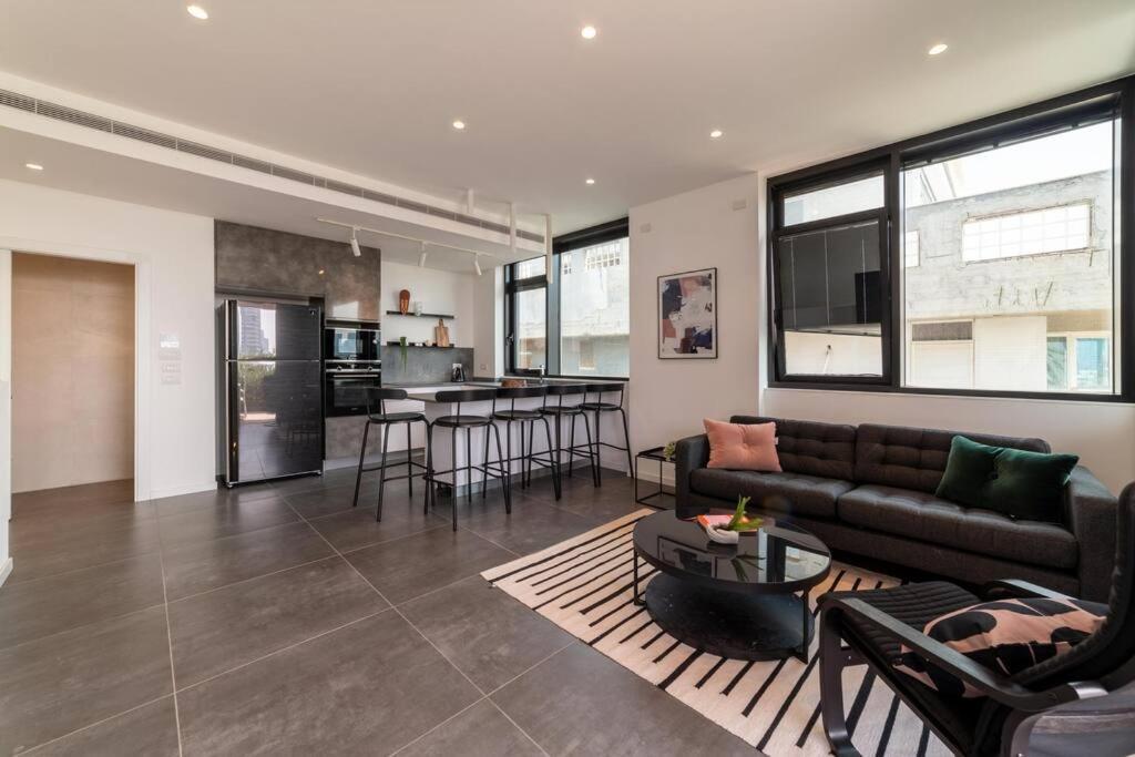 Amazing Penthouse On Gordon Beach 8 Guests Τελ Αβίβ Εξωτερικό φωτογραφία