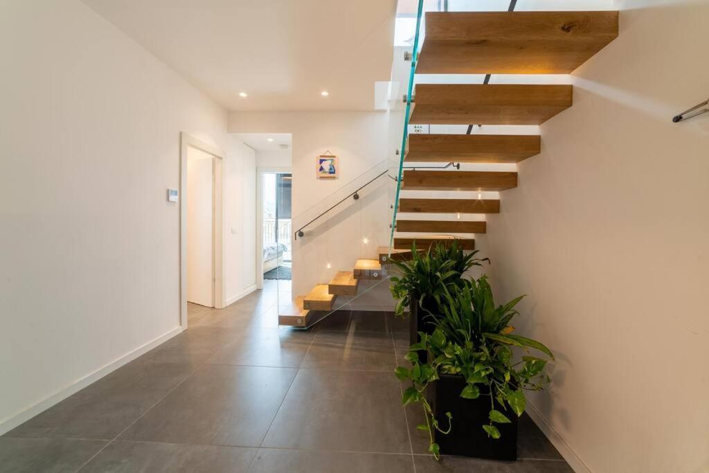 Amazing Penthouse On Gordon Beach 8 Guests Τελ Αβίβ Εξωτερικό φωτογραφία